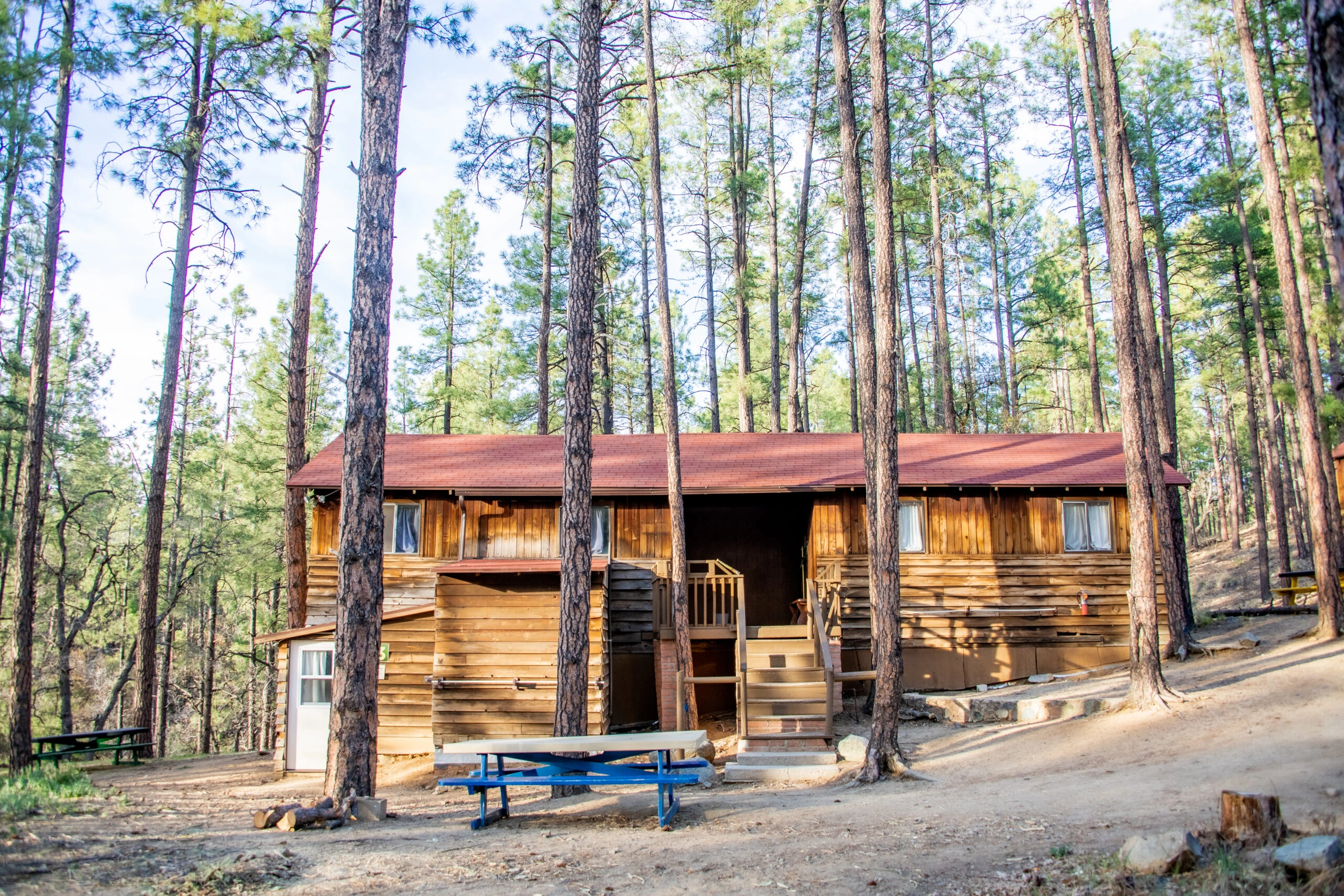 a log cabin in the woods